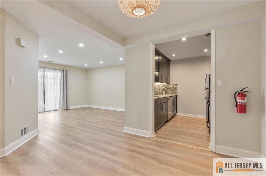 309 Stratford Place Image 4