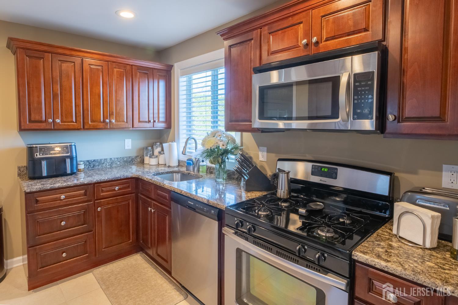 16 Woodland Road, Jamesburg, NJ, 08831 image 20