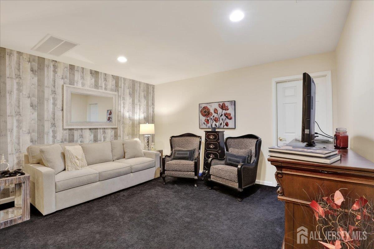 1 Barbour Court, Old Bridge, NJ, 08857 image 31