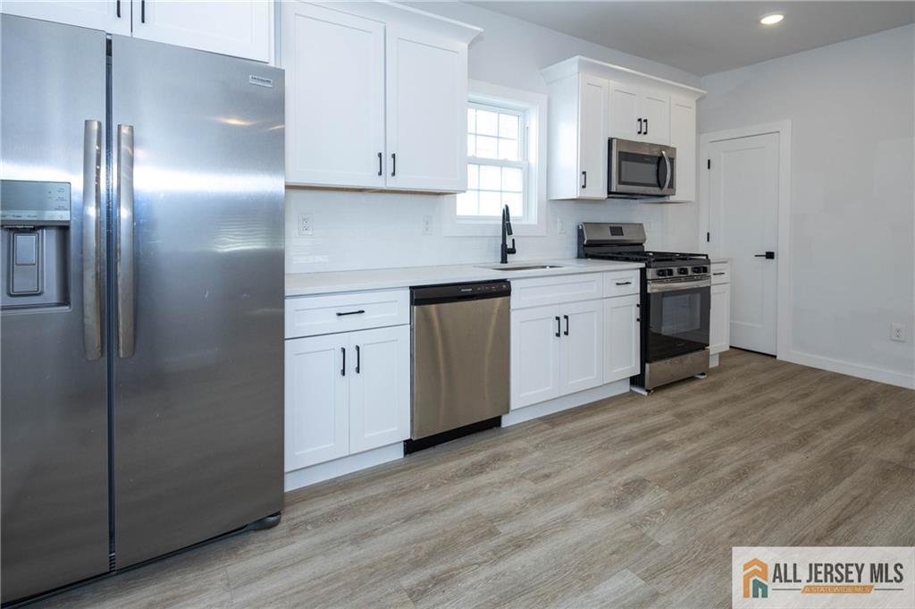 27 S 2nd Street, Fords, NJ, 08863 image 9