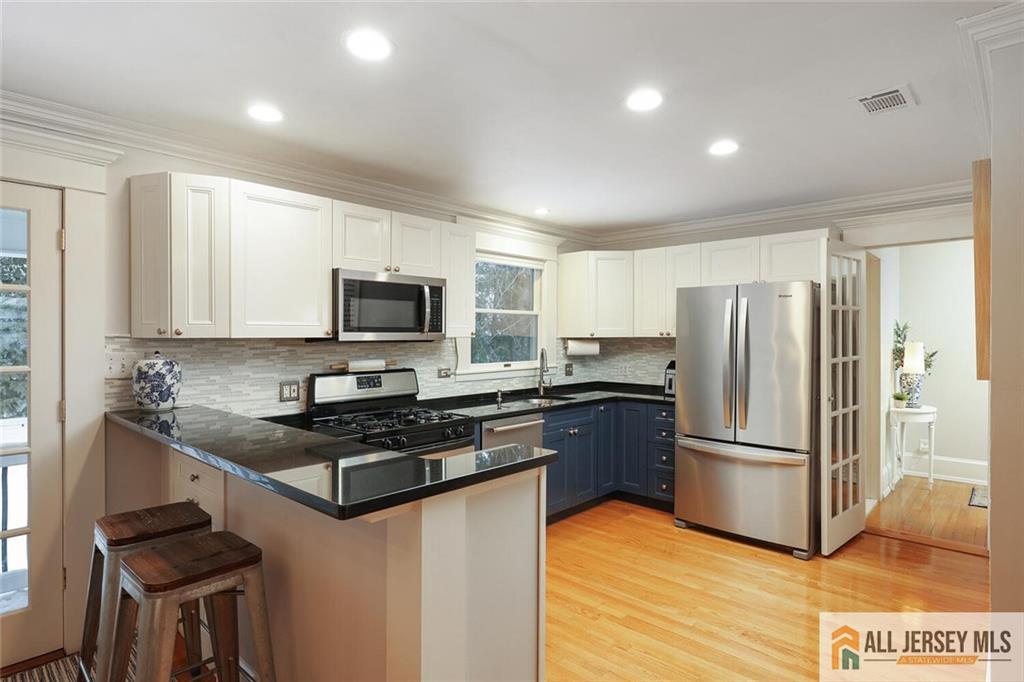 25 Beverly Court, Metuchen, NJ, 08840 image 12