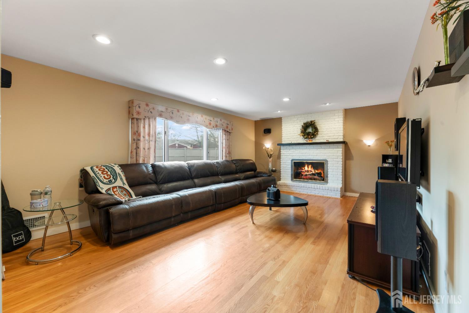 990 Hoover Drive, North Brunswick, NJ, 08902 image 9