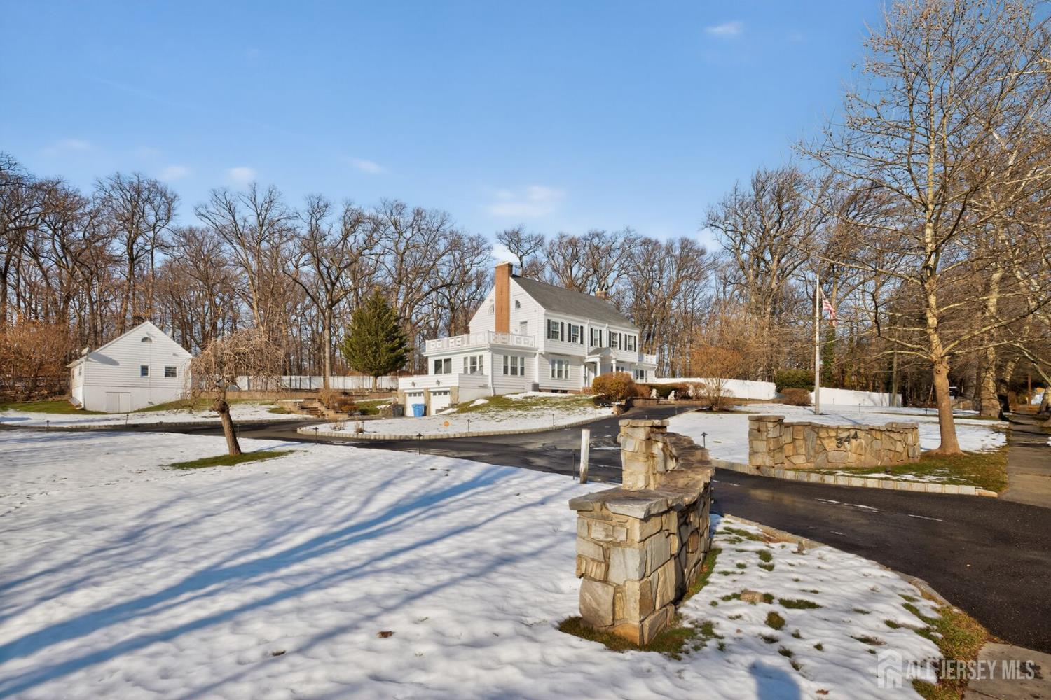 344 Middlesex Avenue Image 4