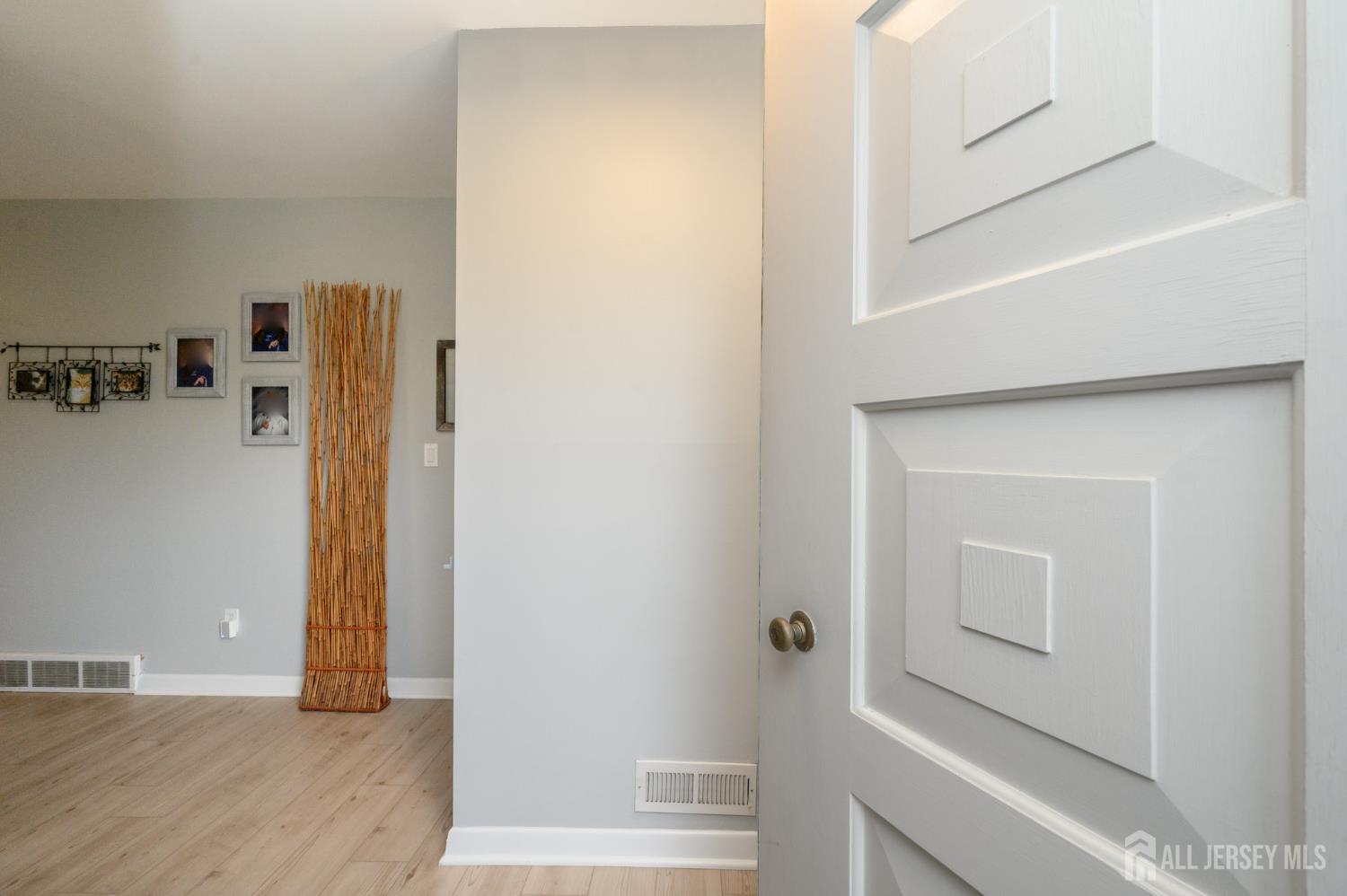 12 Davison Road Image 3