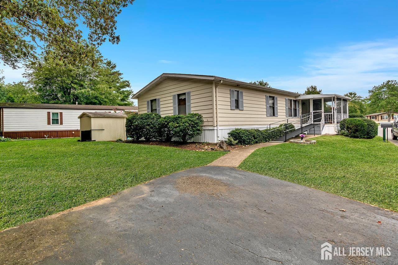 139 Village Drive, Spotswood, NJ, 08884 image 9