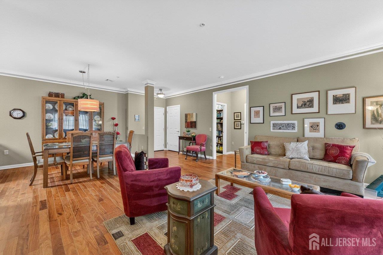 417 Regency Place Image 5