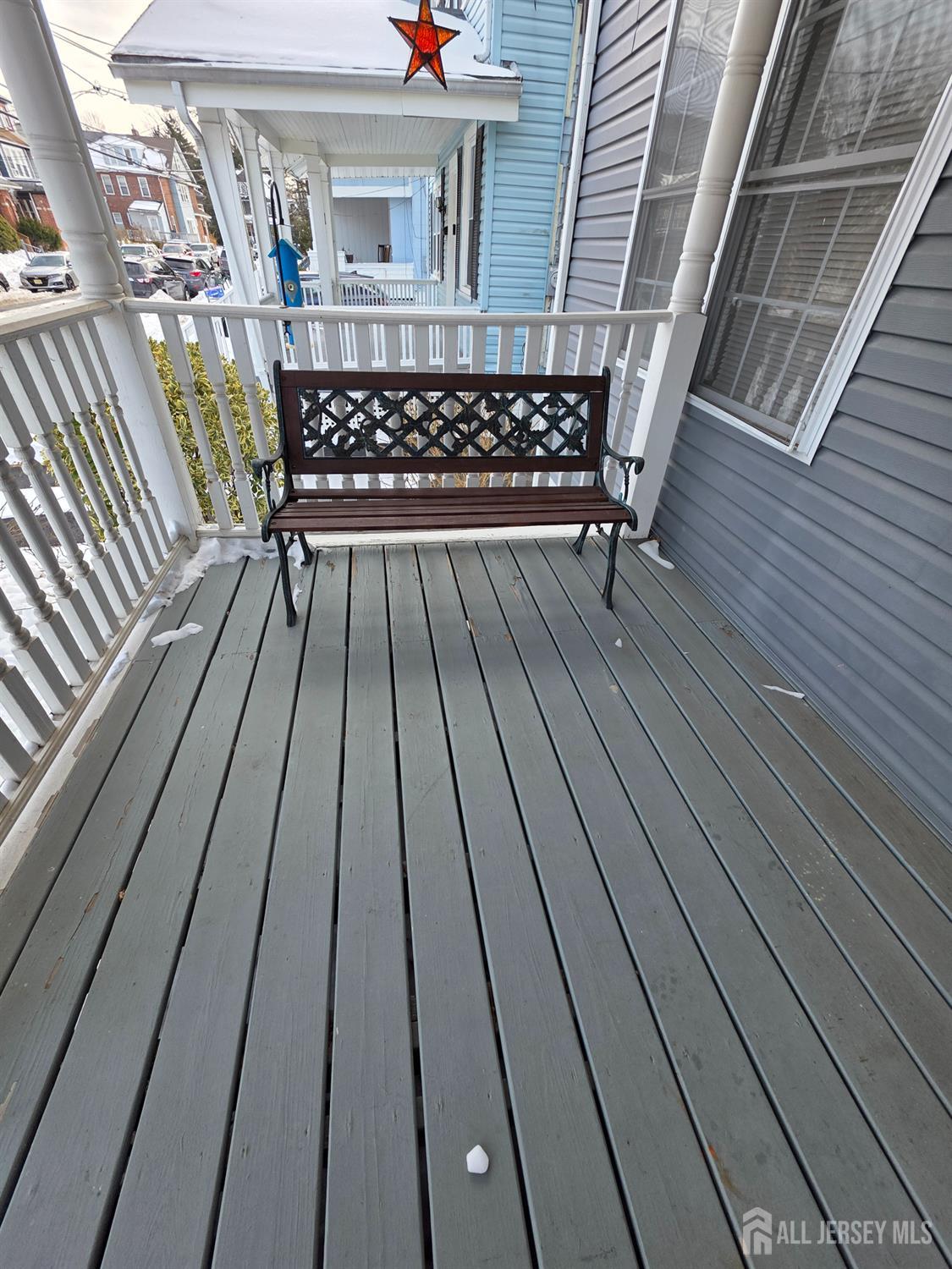 25 Columbia Avenue Image 5