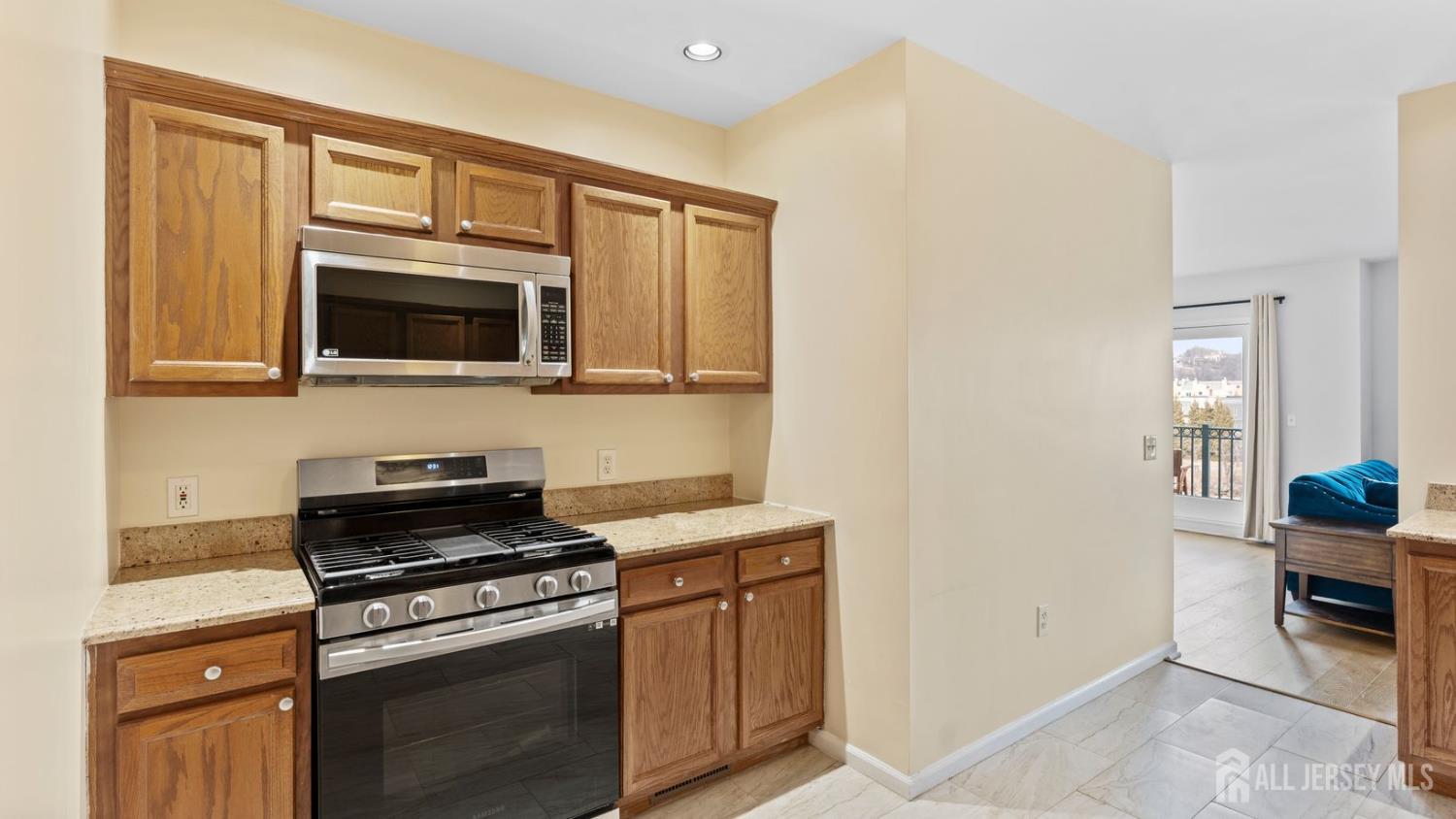 344 The Promenade, Edgewater, NJ, 07020 image 18