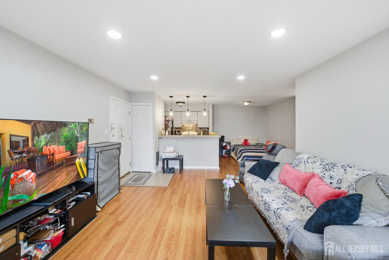 208 Blew Court, East Brunswick, NJ, 08816 image 8