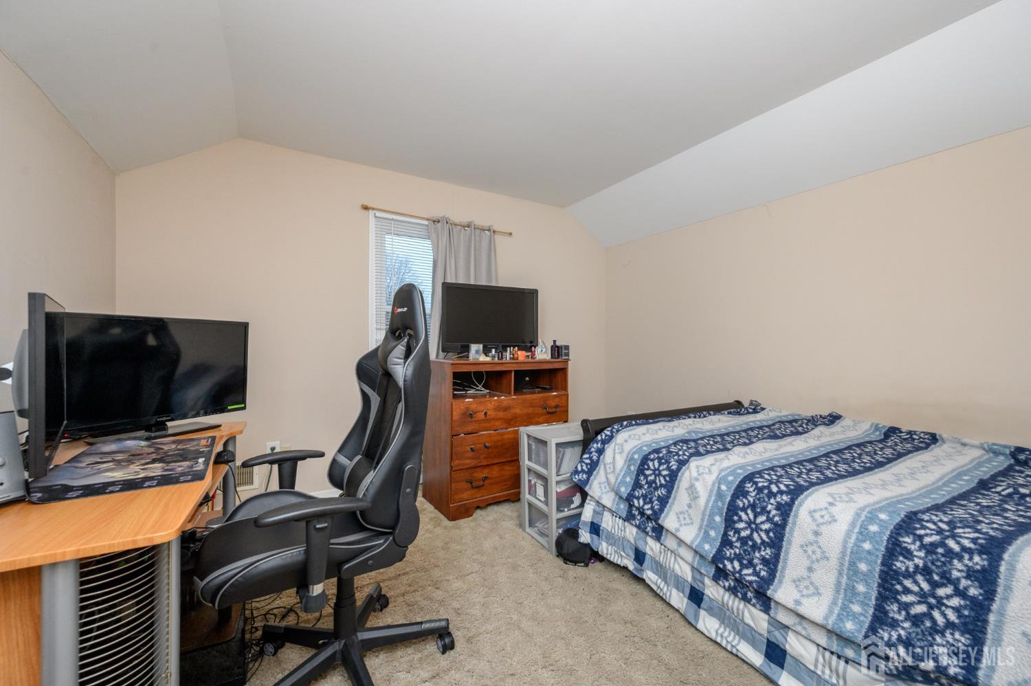 285 Nathan Court, Aberdeen, NJ, 07721 image 25