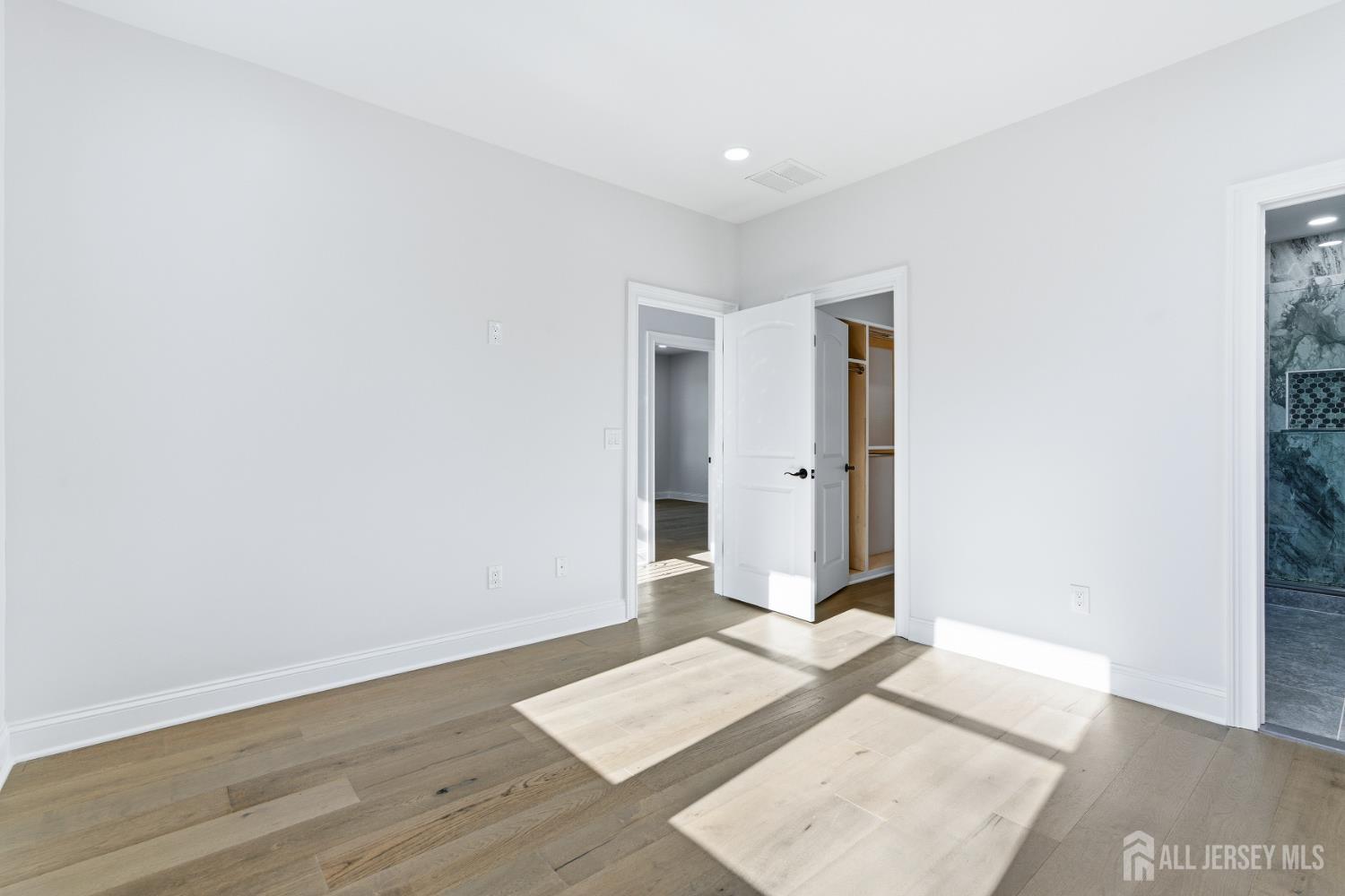 4 Hemlock Drive, Edison, NJ, 08820 image 44