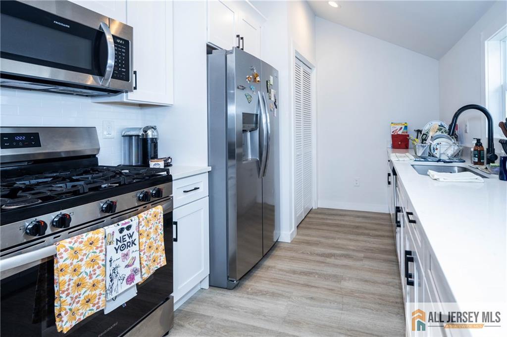 27 S 2nd Street, Fords, NJ, 08863 image 18