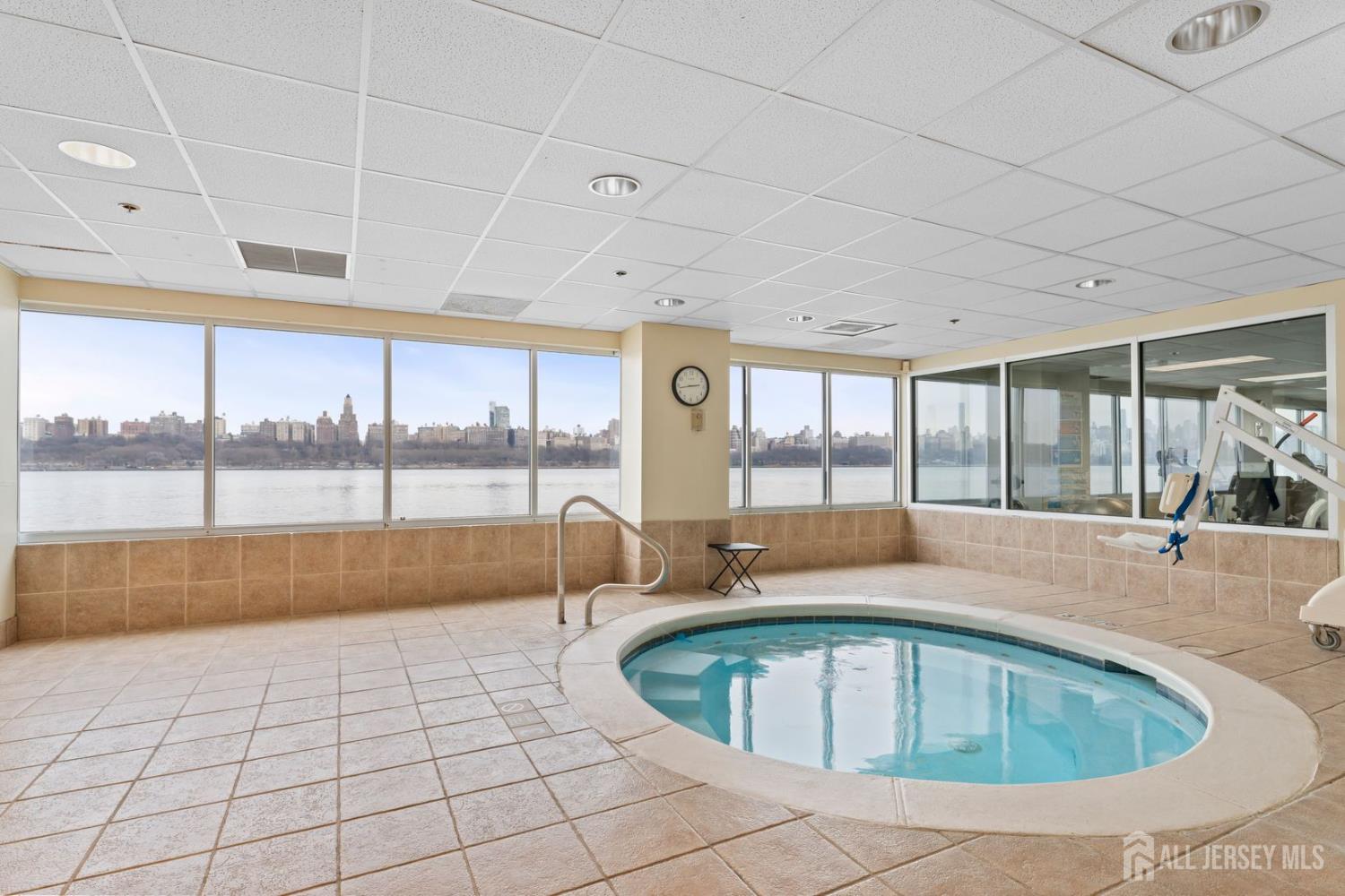 344 The Promenade, Edgewater, NJ, 07020 image 32