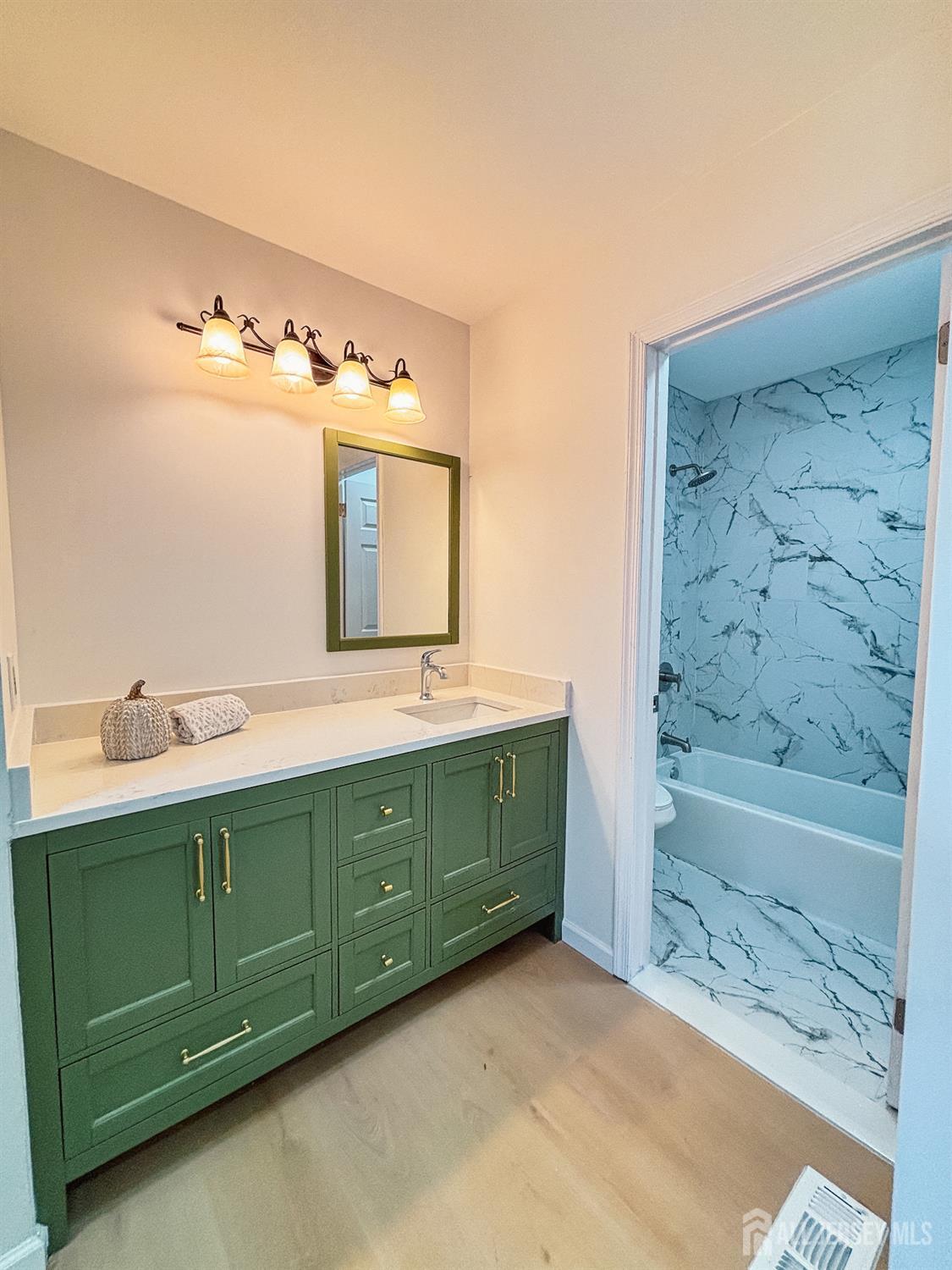 386 INWOOD Court 386, Franklin Twsp, NJ, 08873 image 26