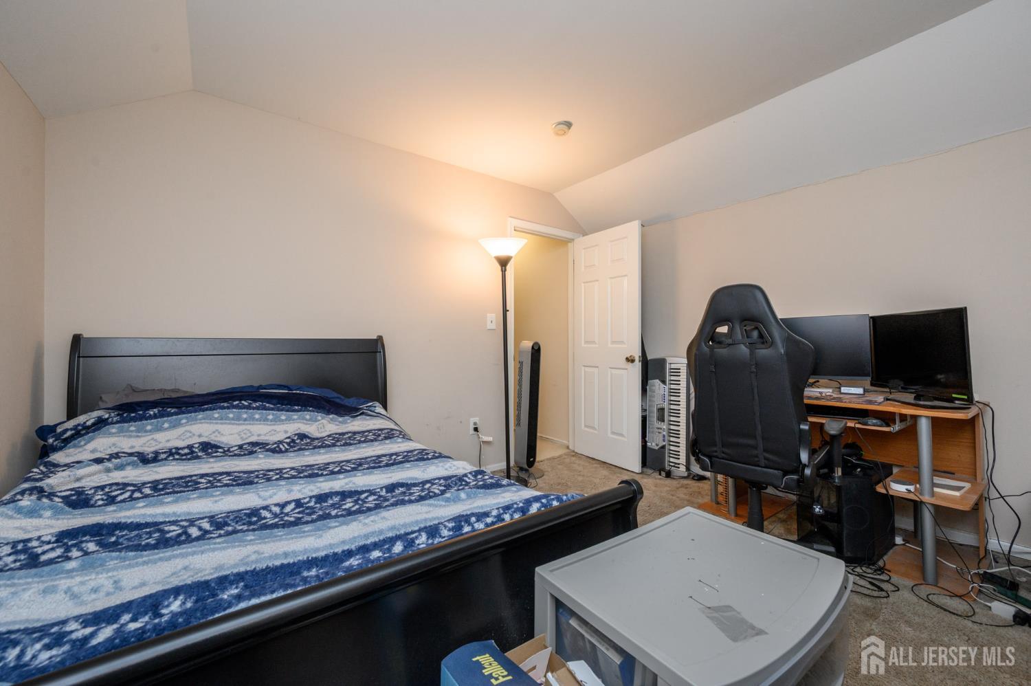 285 Nathan Court, Aberdeen, NJ, 07721 image 24