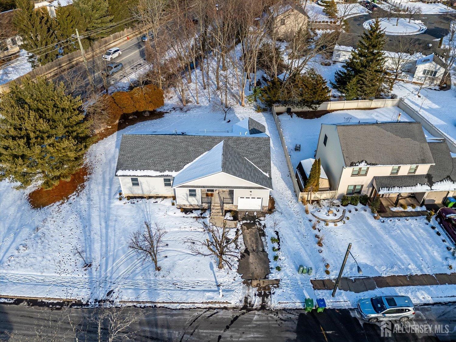 83 Sagamore Avenue Image 3