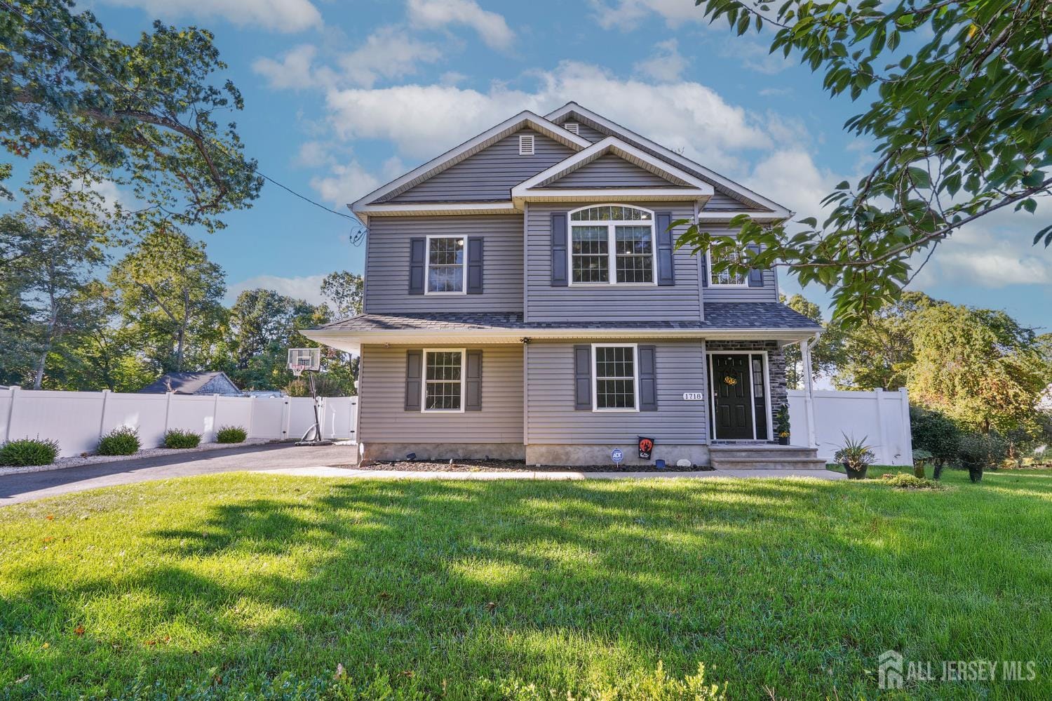 1718 WEST 4TH Street Image 1