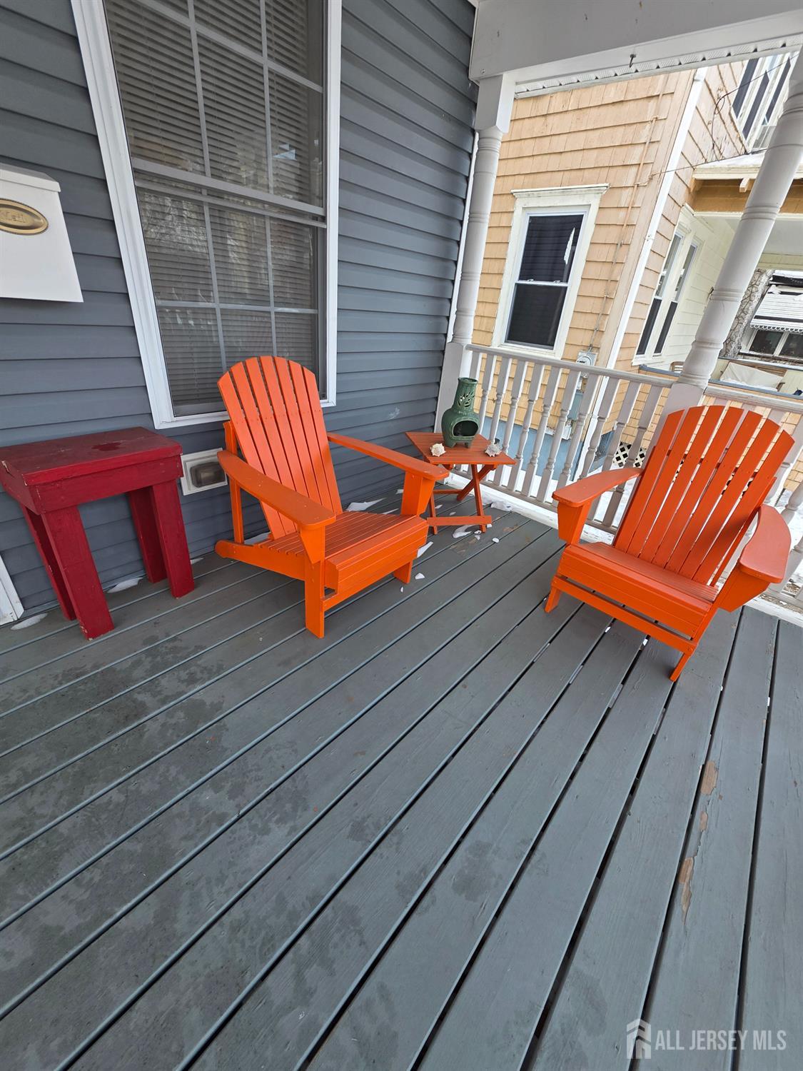 25 Columbia Avenue Image 4