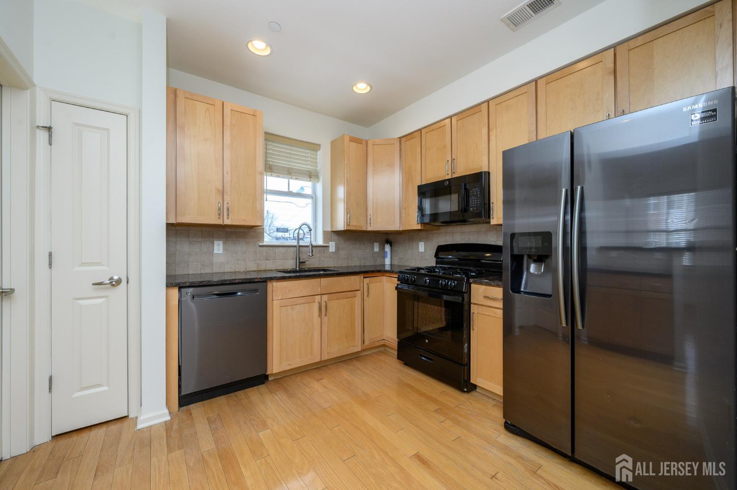 361 Lehigh Avenue, Perth Amboy, NJ, 08861 image 8