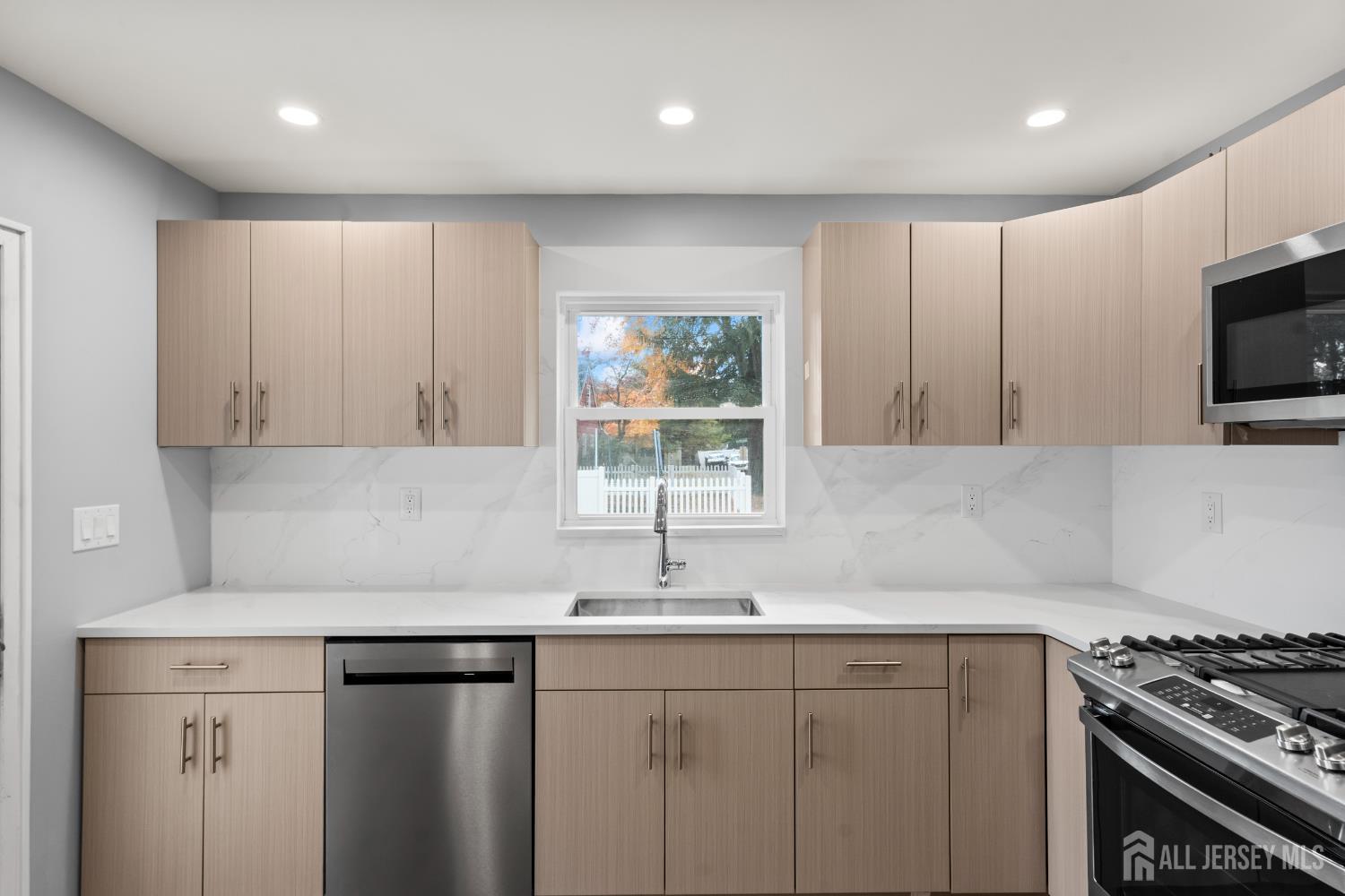 27 Harrison Avenue Image 4