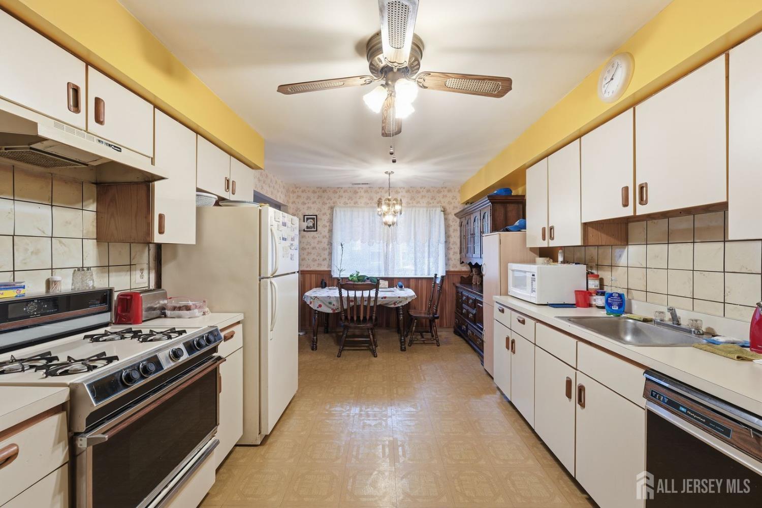 307 Edison Glen Terrace Image 4