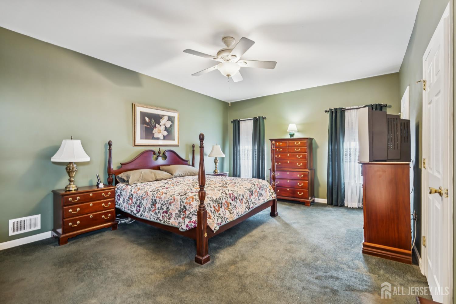 6 Holly Manor Court, Helmetta, NJ, 08828 image 17