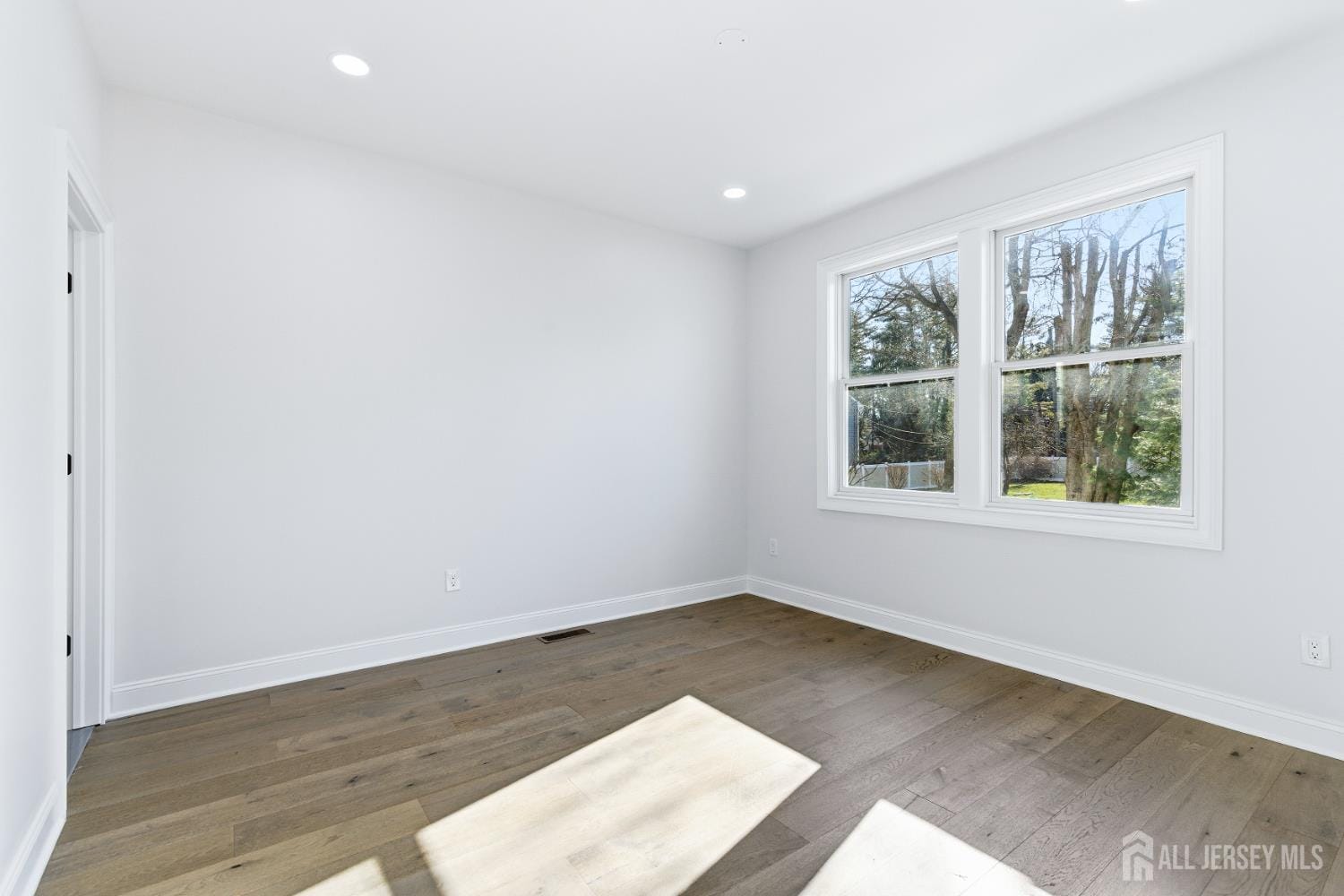 4 Hemlock Drive, Edison, NJ, 08820 image 24