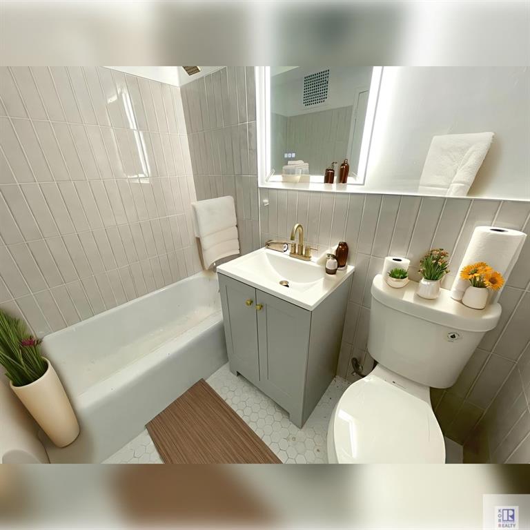 3178 Nostrand Avenue 1M, Brooklyn, New York, 11229 image 17