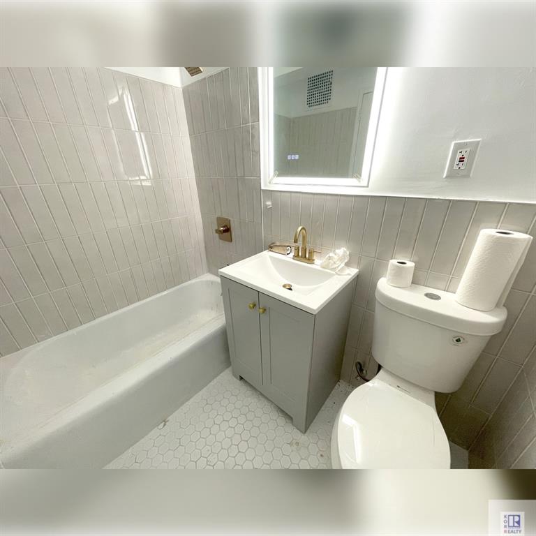 3178 Nostrand Avenue 1M, Brooklyn, New York, 11229 image 26