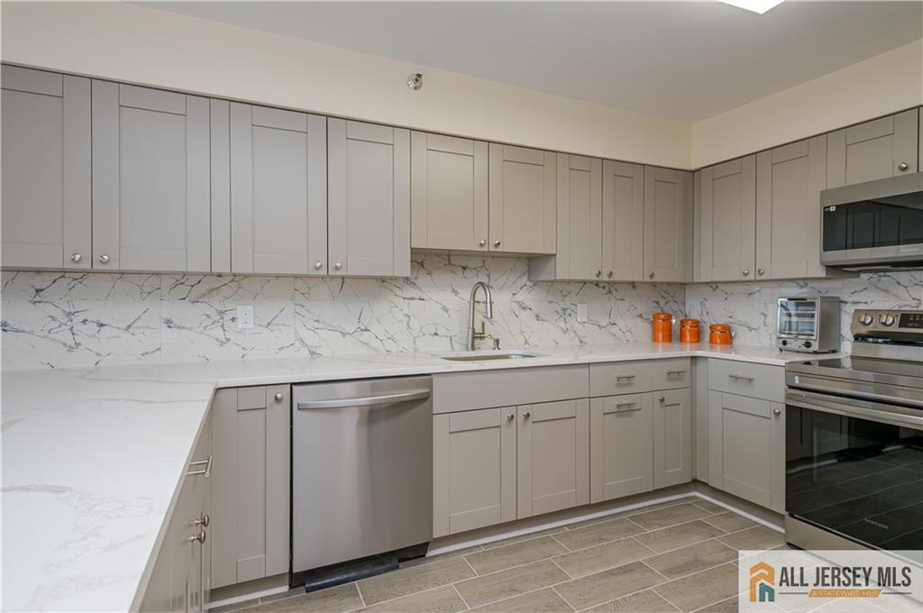 30 S Adelaide Avenue 4K, Highland Park, NJ, 08904 image 7