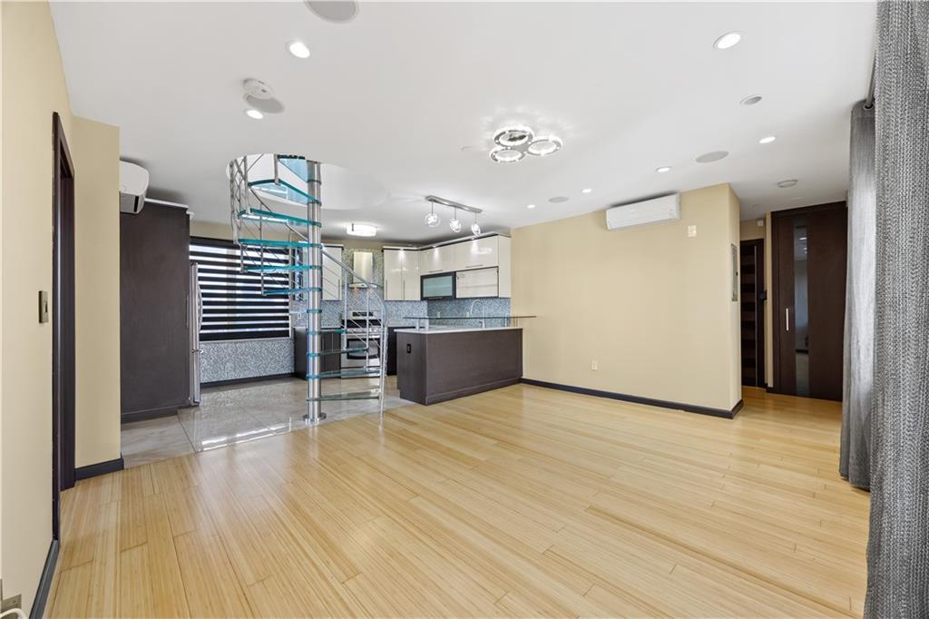 2969 Brighton 1st Street 4 Image 5