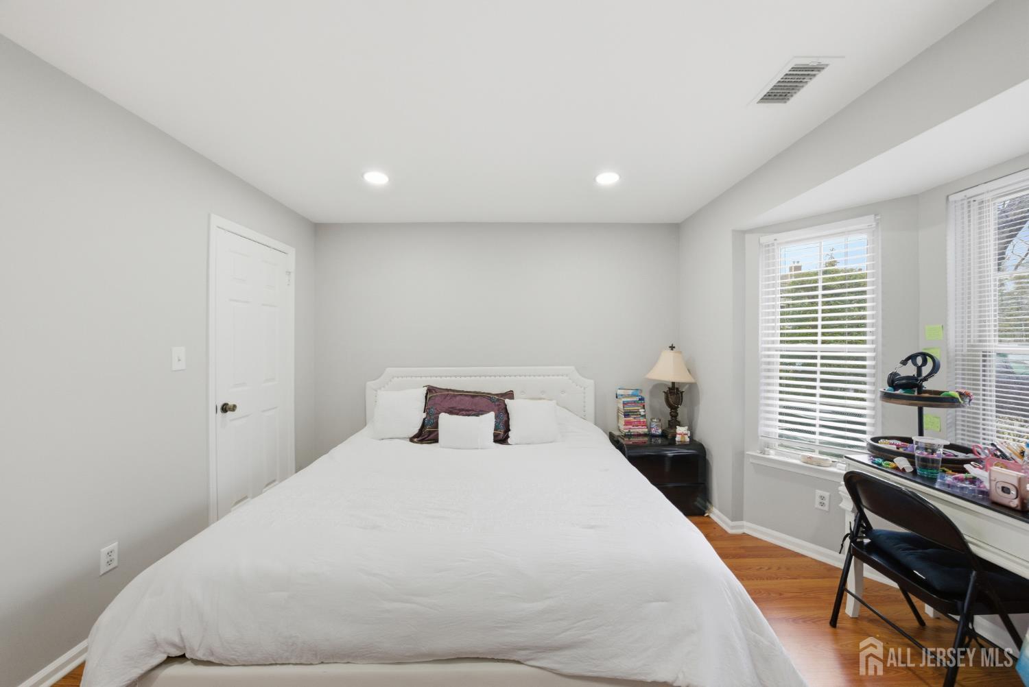 208 Blew Court, East Brunswick, NJ, 08816 image 16