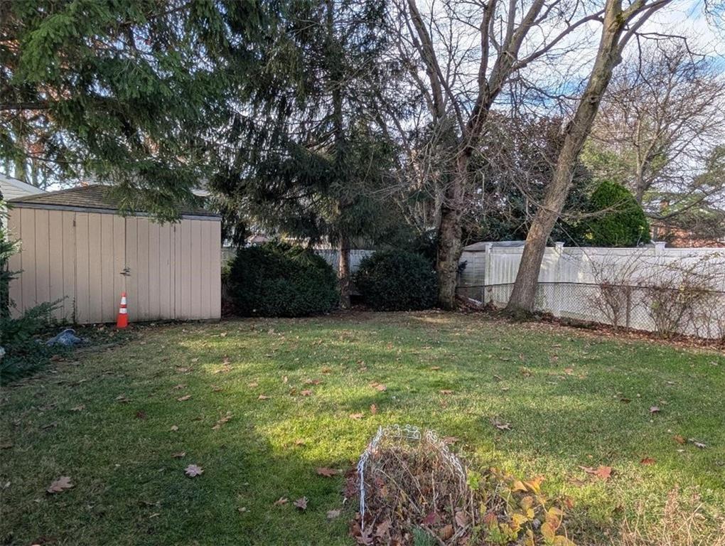 76 Peter Avenue, Staten  Island, New York, 10306 image 11