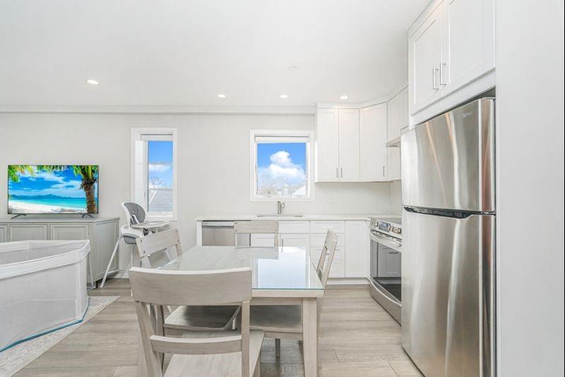 210 Bay 7th Street 3D Image 5