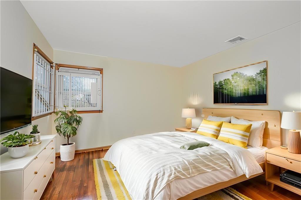 99 Park Hill Circle, Staten  Island, New York, 10304 image 11