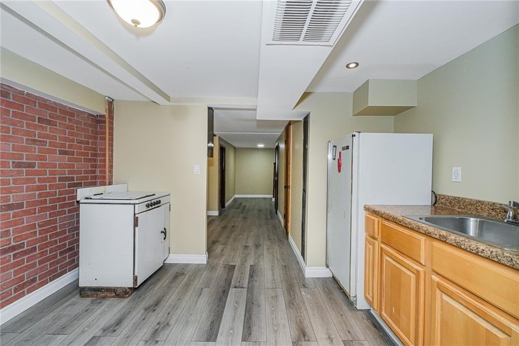 99 Park Hill Circle, Staten  Island, New York, 10304 image 23