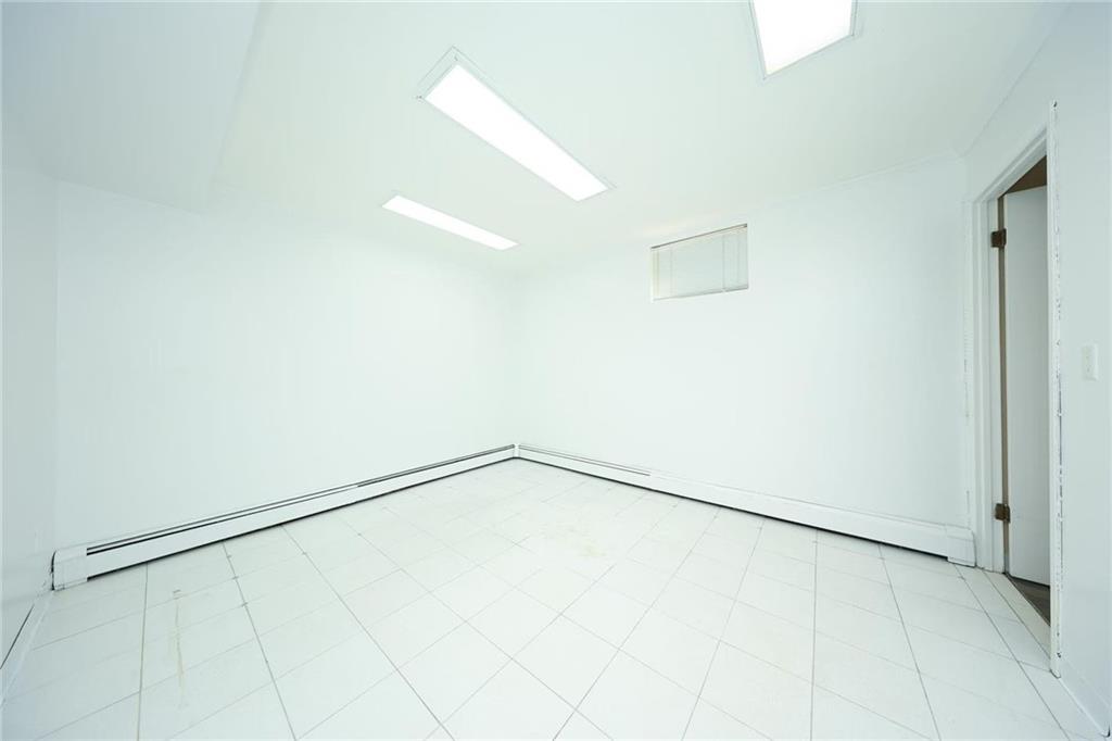 987 Hylan Boulevard, Staten  Island, New York, 10305 image 24