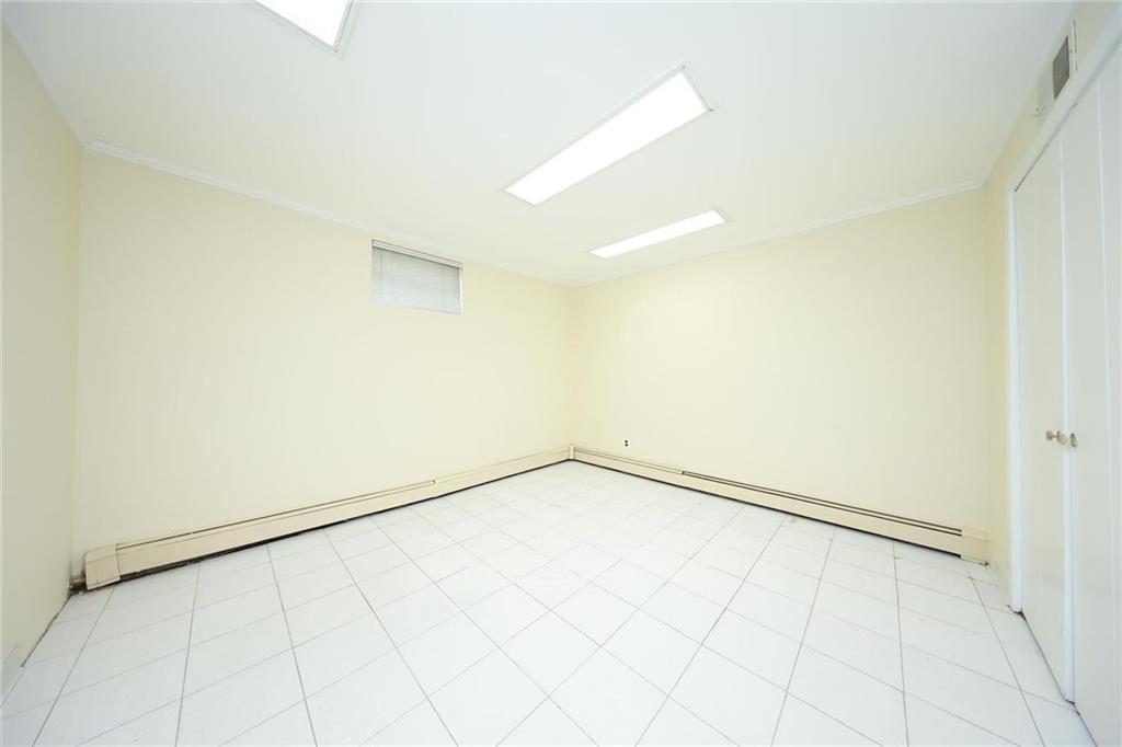 987 Hylan Boulevard, Staten  Island, New York, 10305 image 26