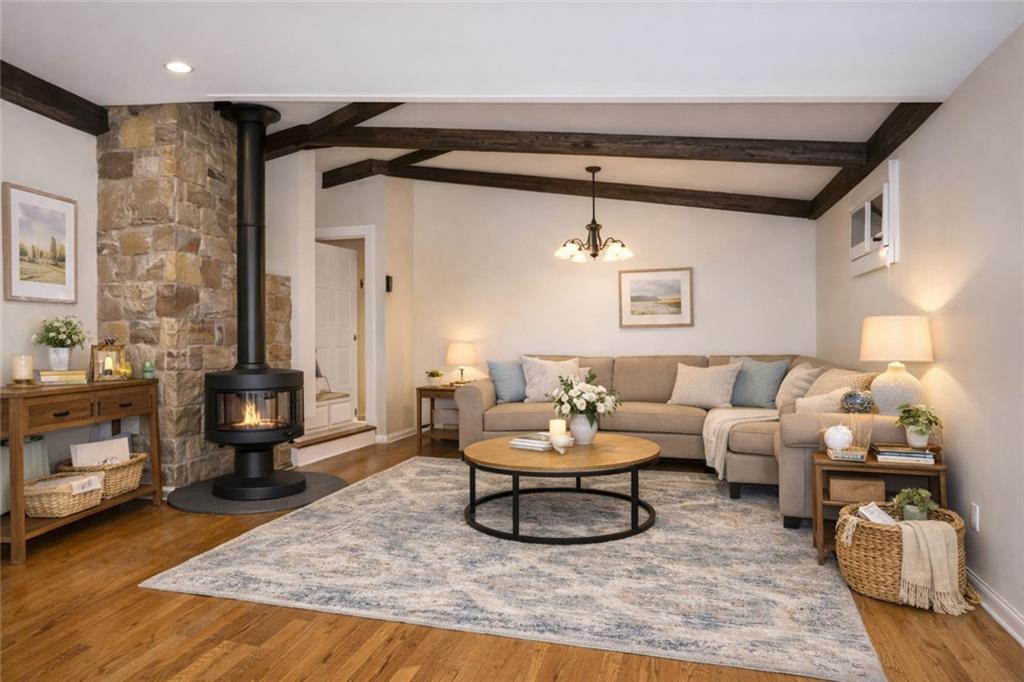 987 Hylan Boulevard Image 5