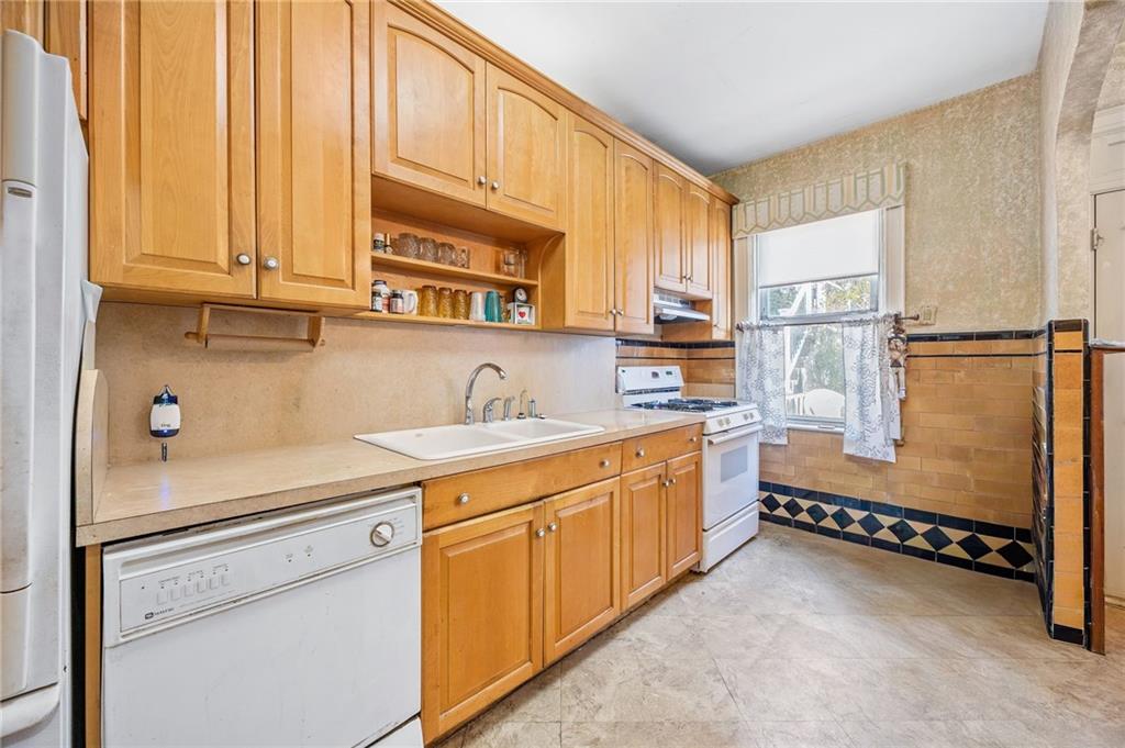 1551 East 29th Street, Brooklyn, New York, 11229 image 6