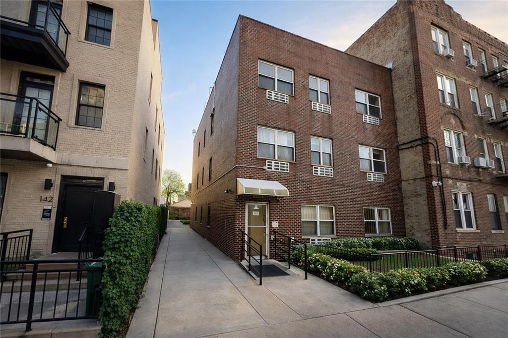 140 Avenue O 2RR Image 4