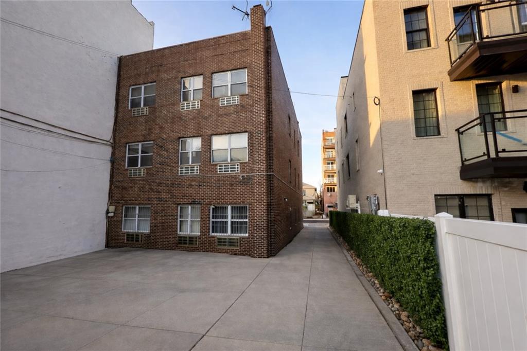140 Avenue O 2RR Image 5