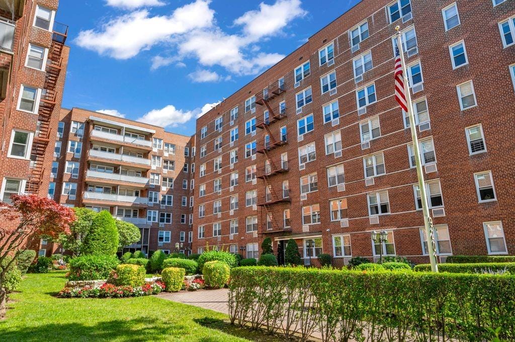 9201 Shore Road A505, Brooklyn, New York, 11209 image 32