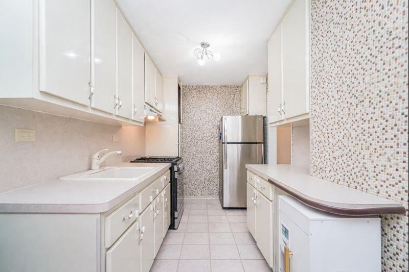 1935 Shore Parkway 3E, Brooklyn, New York, 11214 image 6