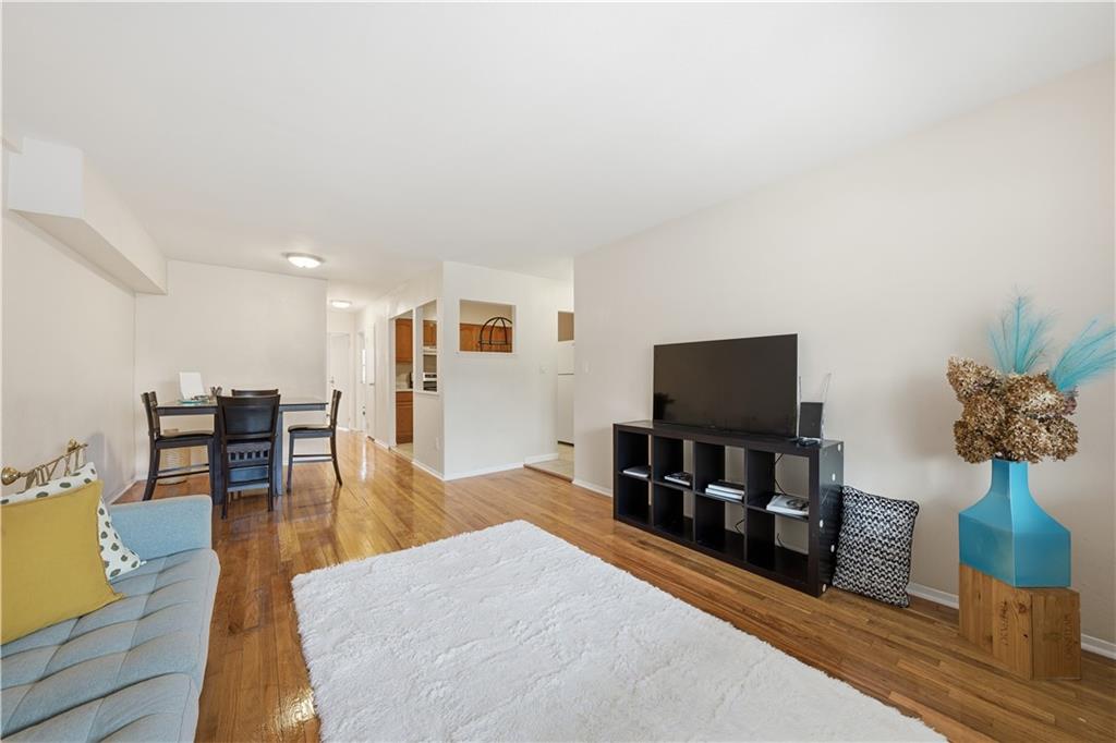 732 East 82nd Street Image 4