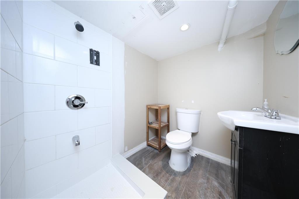 138 Ormonde Boulevard, Valley Stream, New York, 11580 image 28