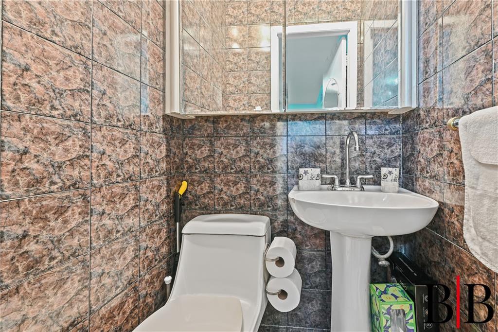 180 Beach 118th Street, Rockaway Park, New York, 11694 image 15