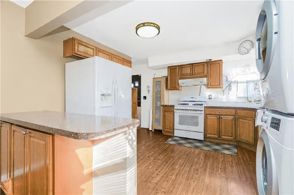 44 Finley Avenue, Staten  Island, New York, 10306 image 13