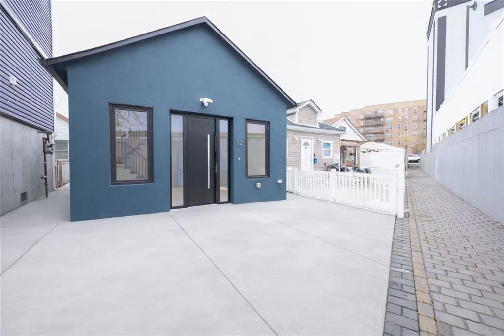 32 Lincoln Terrace, Brooklyn, New York, 11235