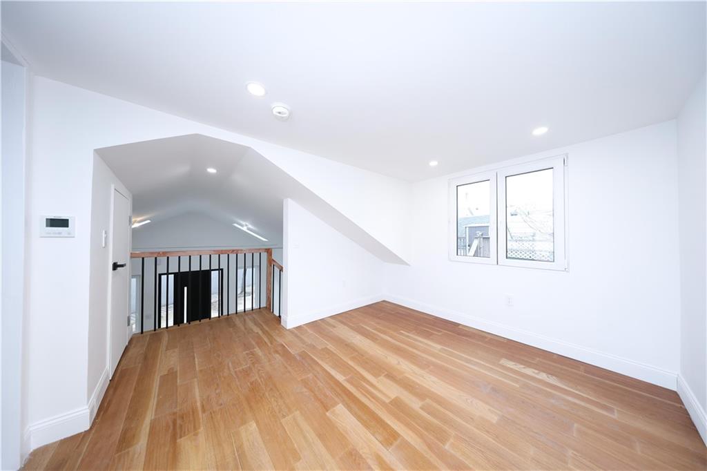 32 Lincoln Terrace, Brooklyn, New York, 11235 image 11